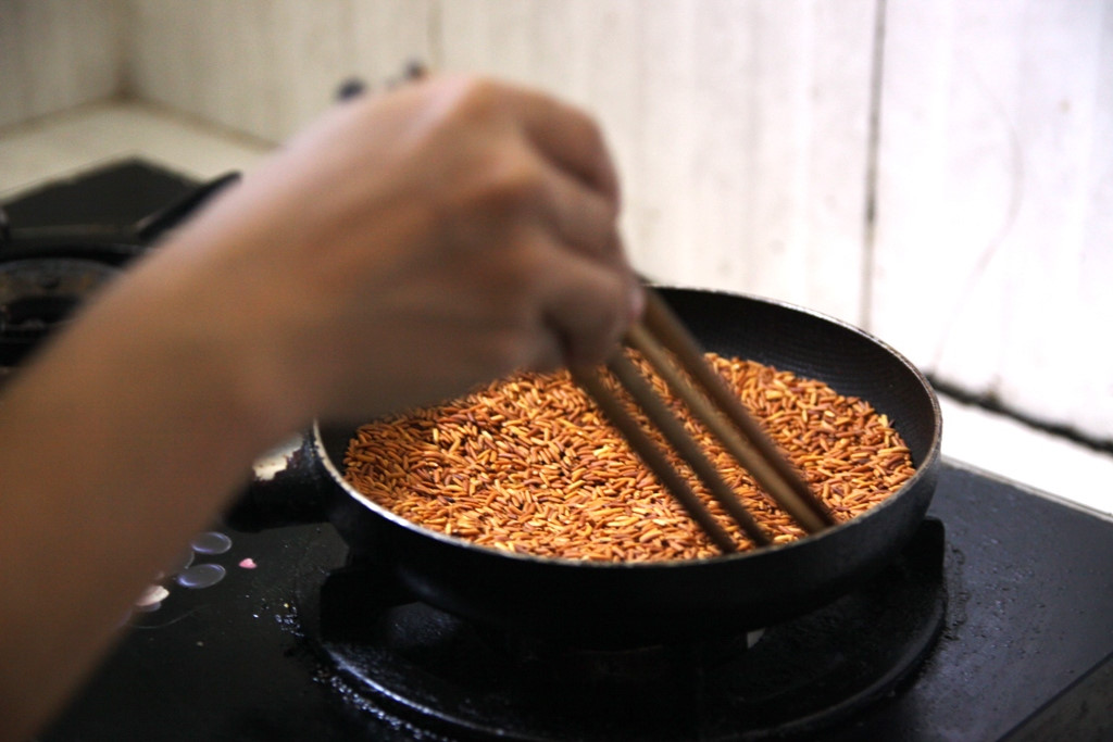 quá trình rang gạo
