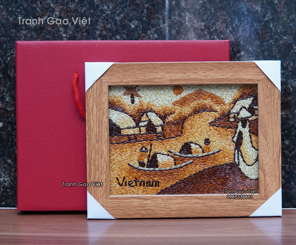 Tranh gạo &aacute;o d&agrave;i qu&ecirc; hương việt nam