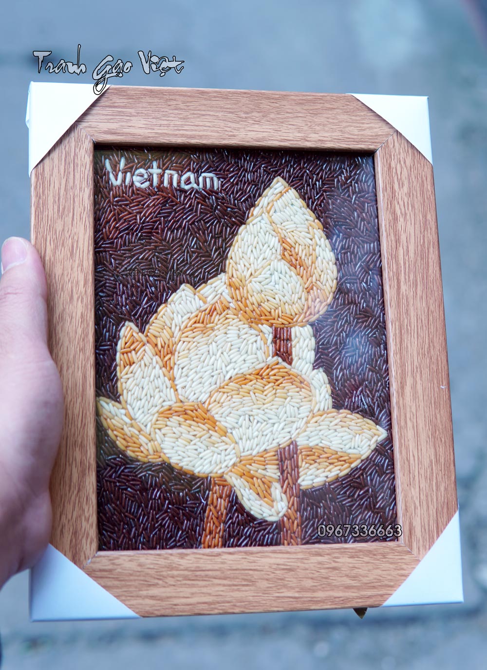 Tranh gạo hoa sen để b&agrave;n