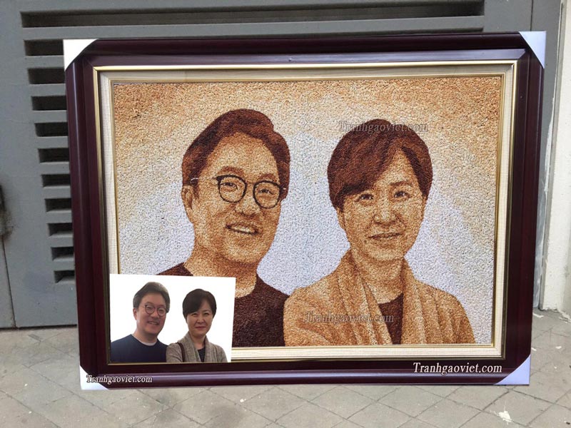 tranh gạo ch&acirc;n dung đ&ocirc;i vợ chồng