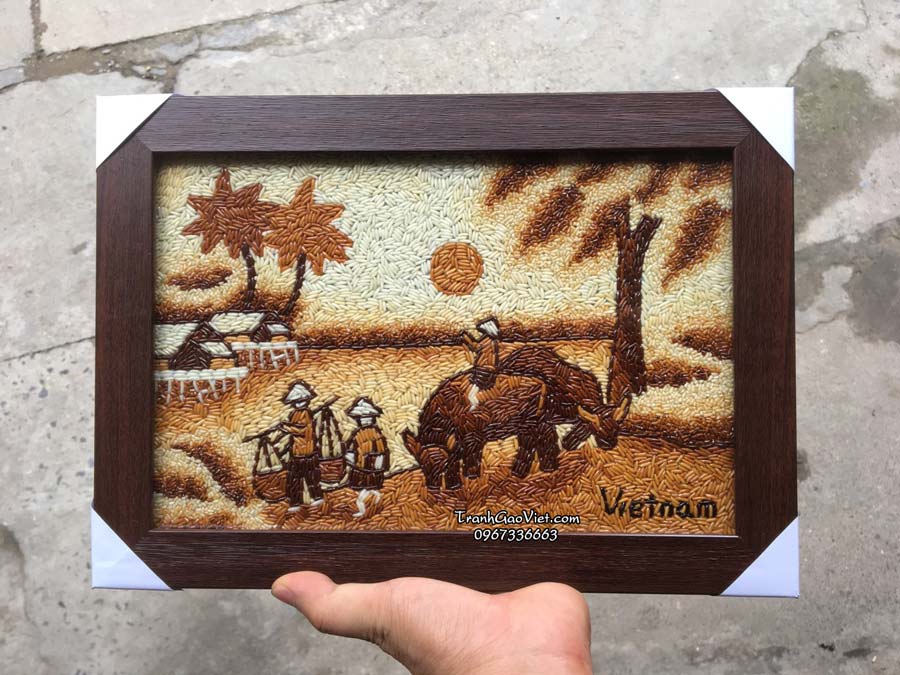 Tranh gạo chăn tr&acirc;u