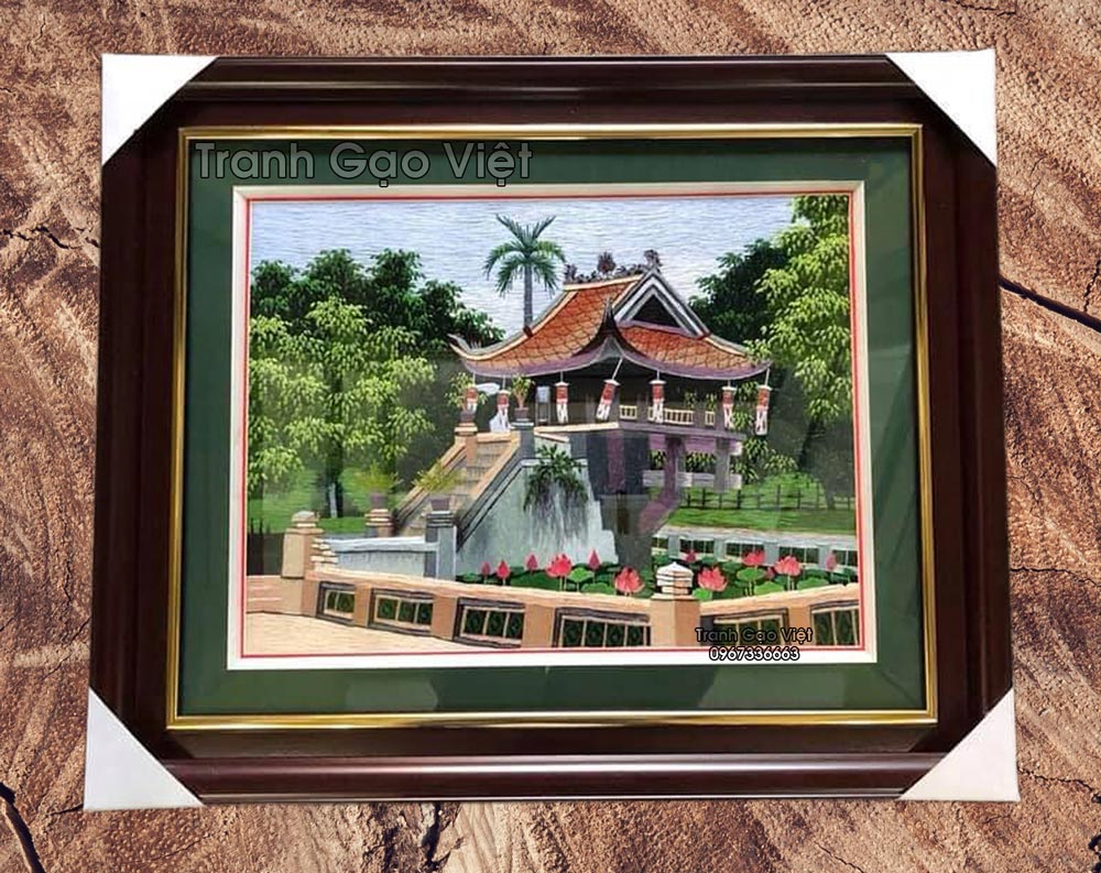 Tranh th&ecirc;u tay ch&ugrave;a một cột