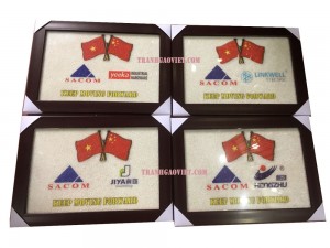 Tranh logo quà tặng đối tác
